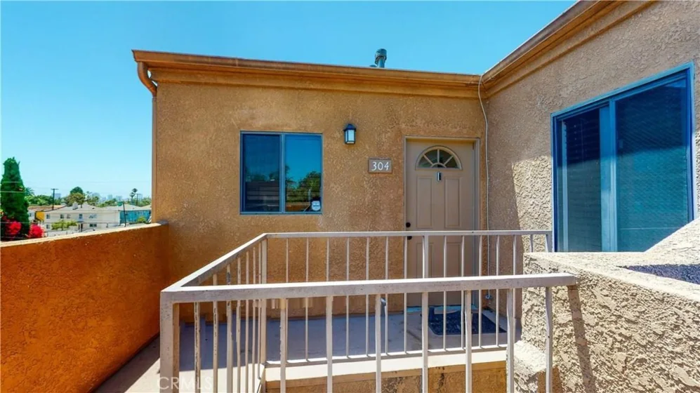 1509 Stanley Avenue #304 photo 1