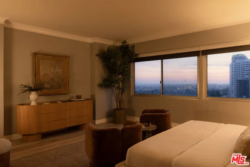 10450 Wilshire Boulevard #12C photo 5