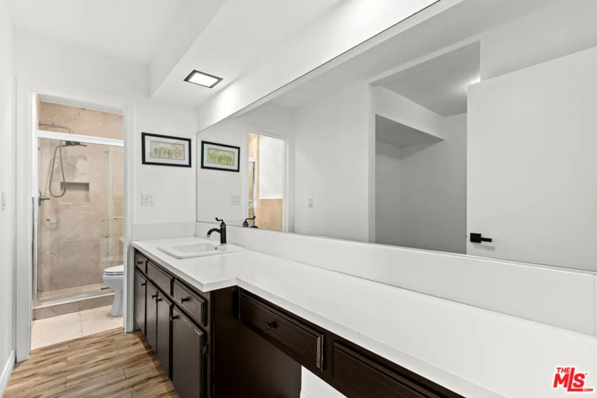 5320 Zelzah Avenue #214 photo 12