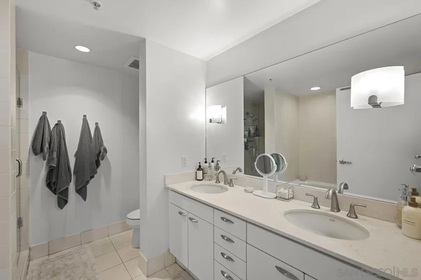 645 Front Street #1807 photo 25
