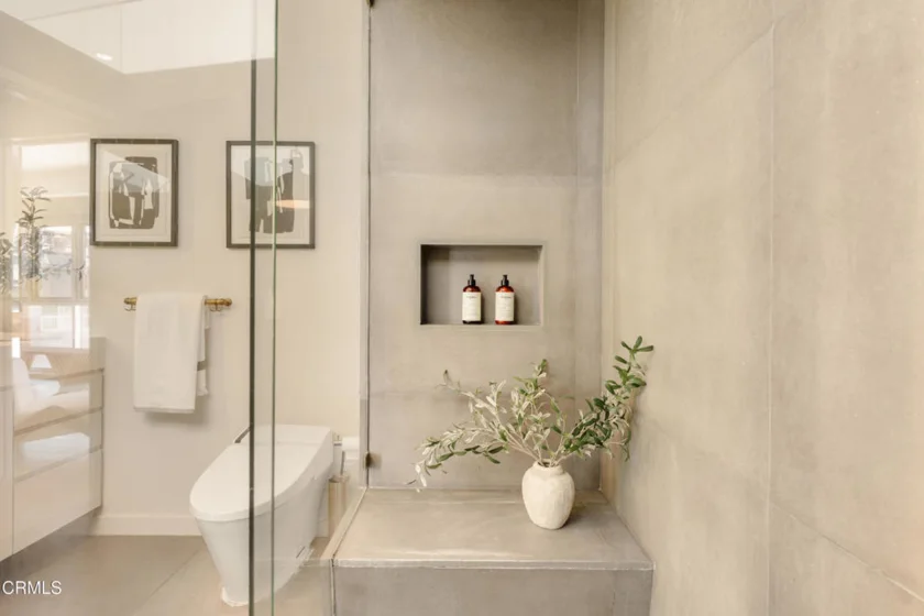 527 Molino Street #401 photo 45