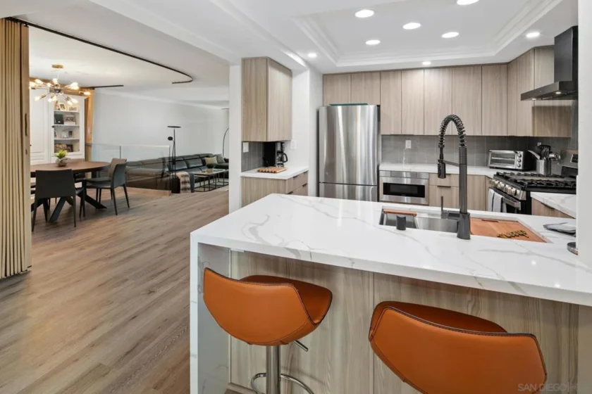 87 Kingston Court photo 4