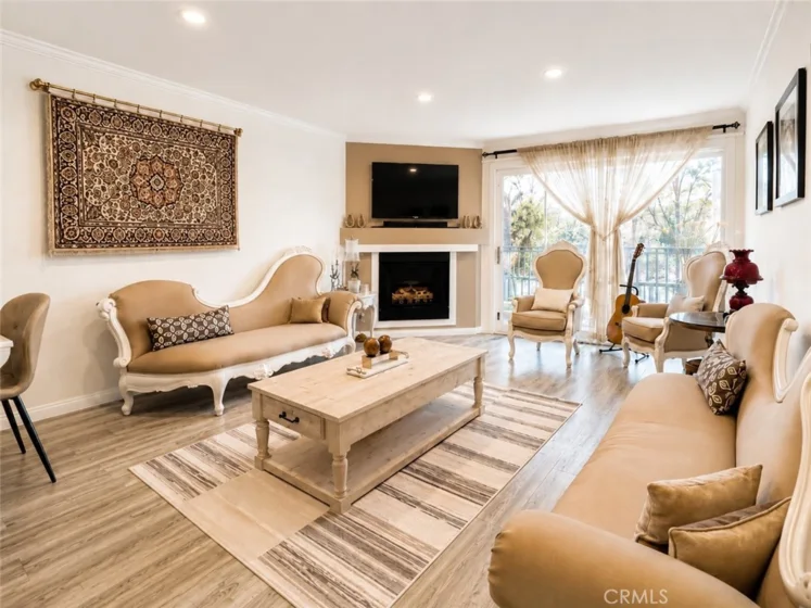 5565 Canoga Avenue #207 photo 1