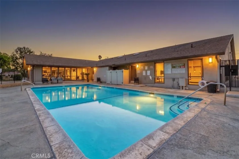 278 N Wilshire #129 photo 40