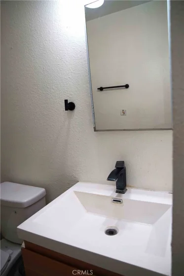 1021 W Bishop #212/I photo 12