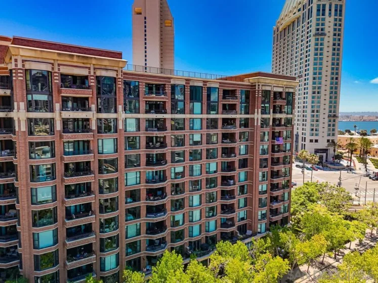 500 W Harbor #905 photo 65