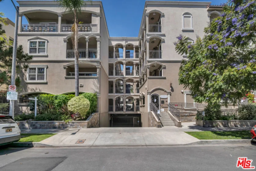 423 Arnaz Drive #102 photo 2