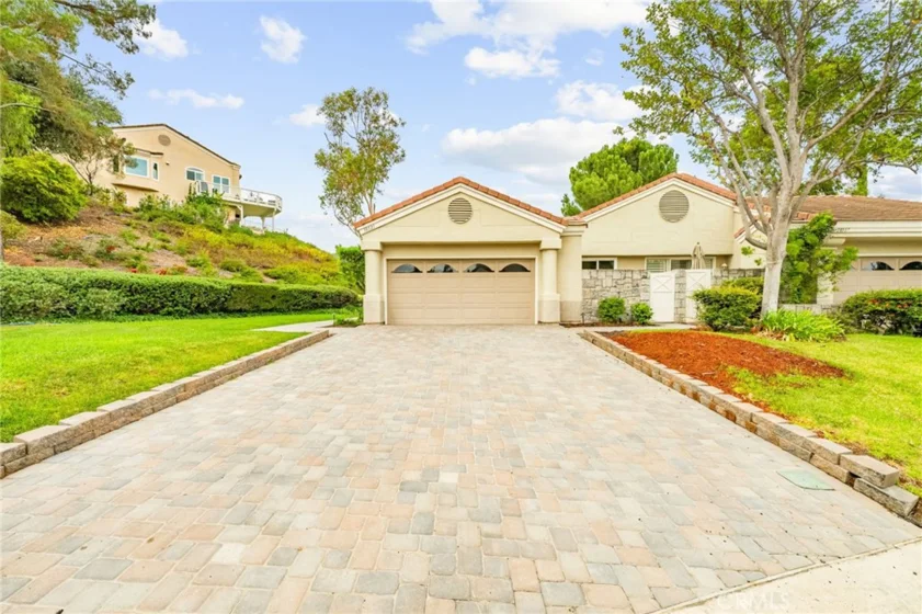 38521 Glen Abbey photo 27