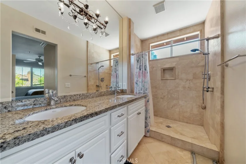 2645 Dietrich photo 18