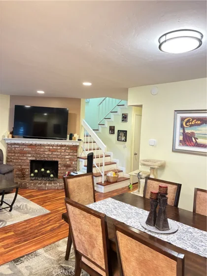 8330 Penfield photo 6