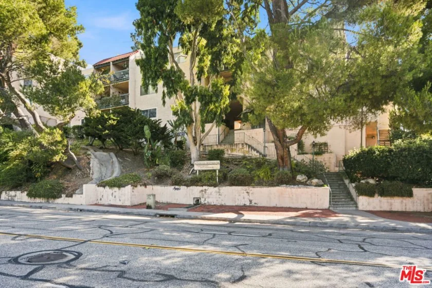 2940 N Verdugo Road #213 photo 21