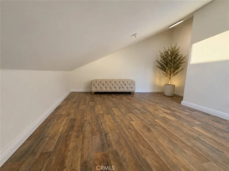 2318 N Fairview Street #101 photo 27