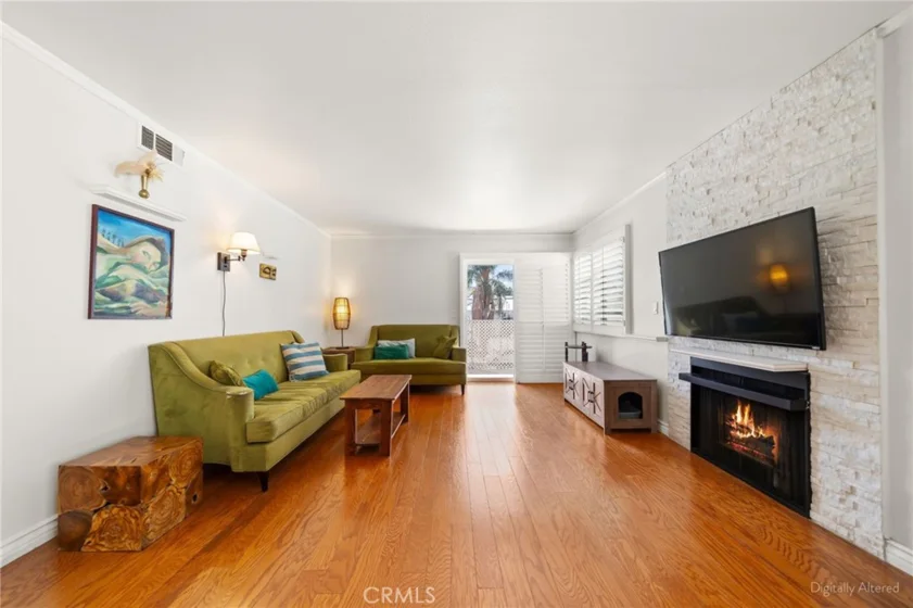 955 E. 3rd Street #203 photo 1