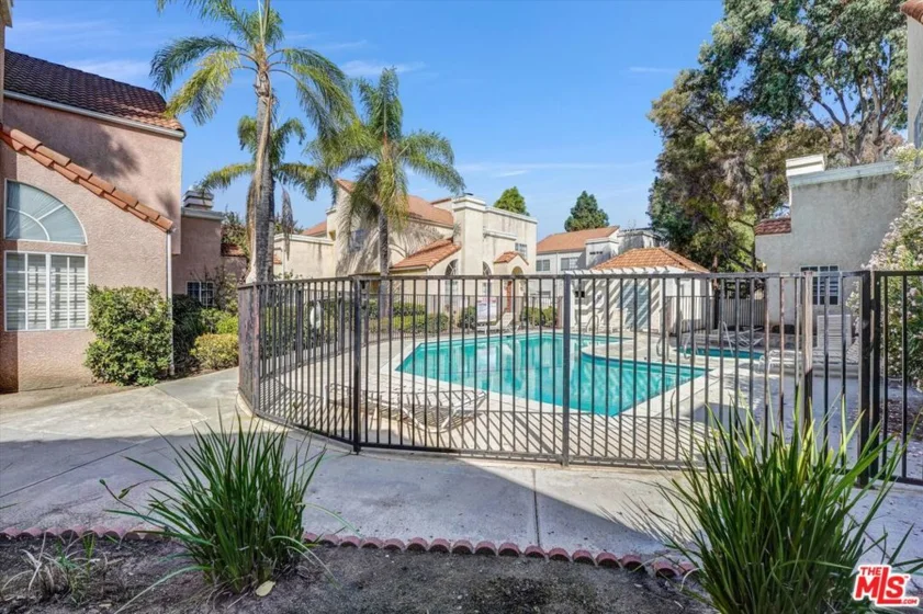 14363 Nordhoff Street #B photo 26