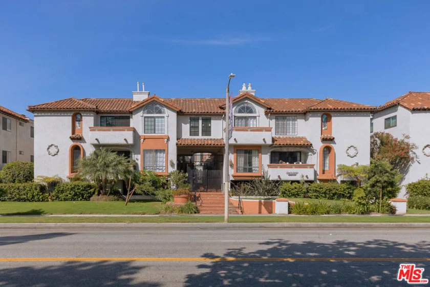 3271 Sawtelle Boulevard #204 photo 2