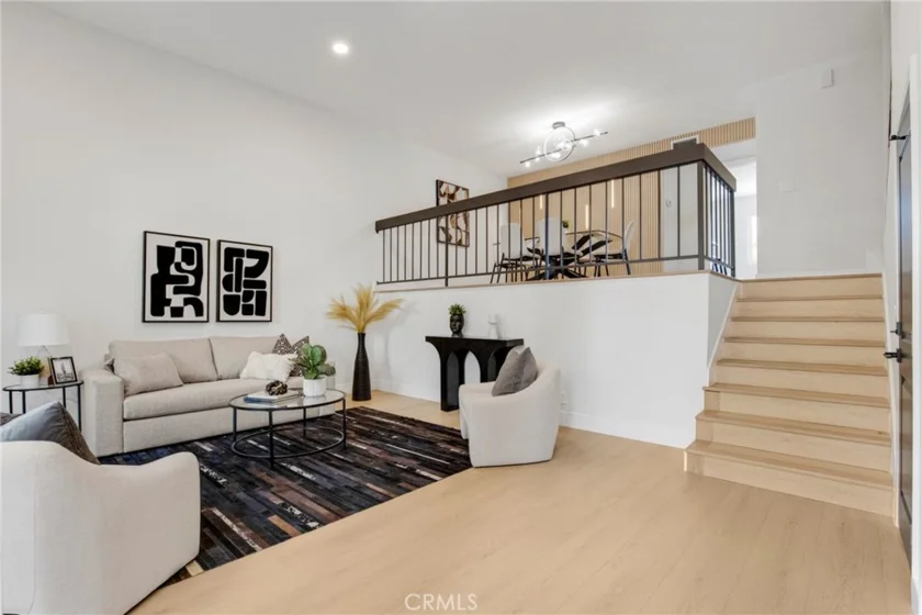 17150 Burbank #23 photo 6