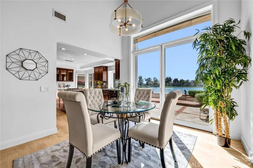 70 Fairlake photo 12