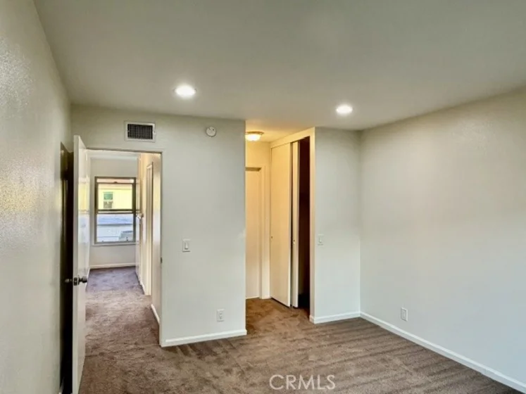 1021 W Lamark Lane photo 13