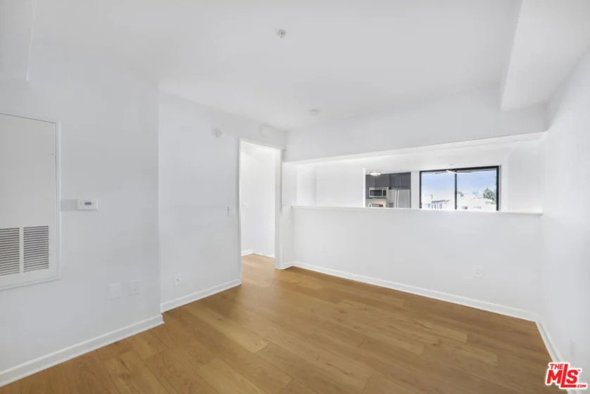 7320 Hawthorn Avenue #319 photo 26