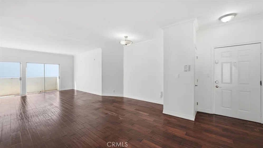11822 Goshen Avenue #303 photo 17