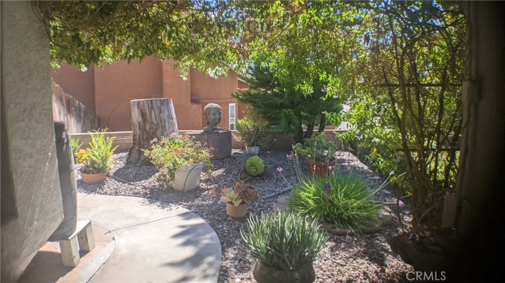 39768 Oak Cliff photo 3