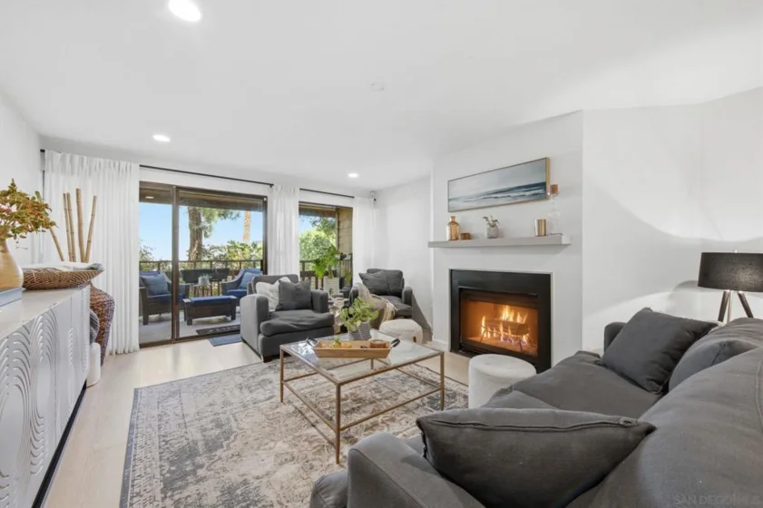 2928 Lawrence photo 10