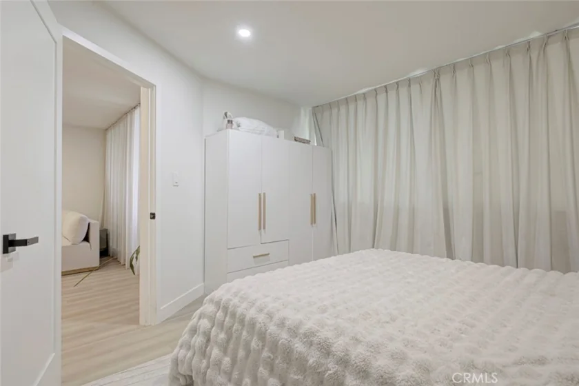 5411 Tyrone Avenue #203 photo 19