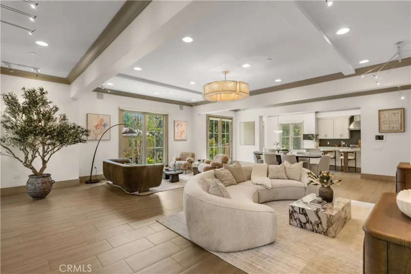 200 S Orange Grove Boulevard #206 photo 13