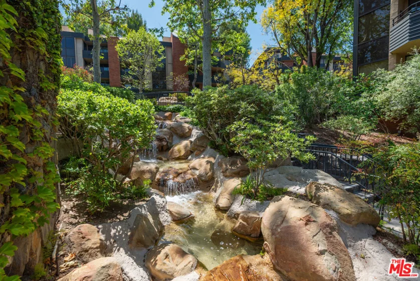 4736 Park Encino Lane #215 photo 28