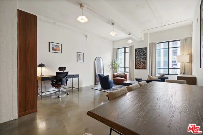 849 S Broadway #403 photo 42