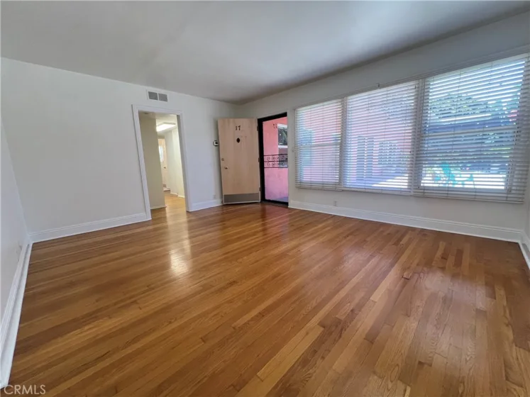 1023 E 1st #17 photo 24