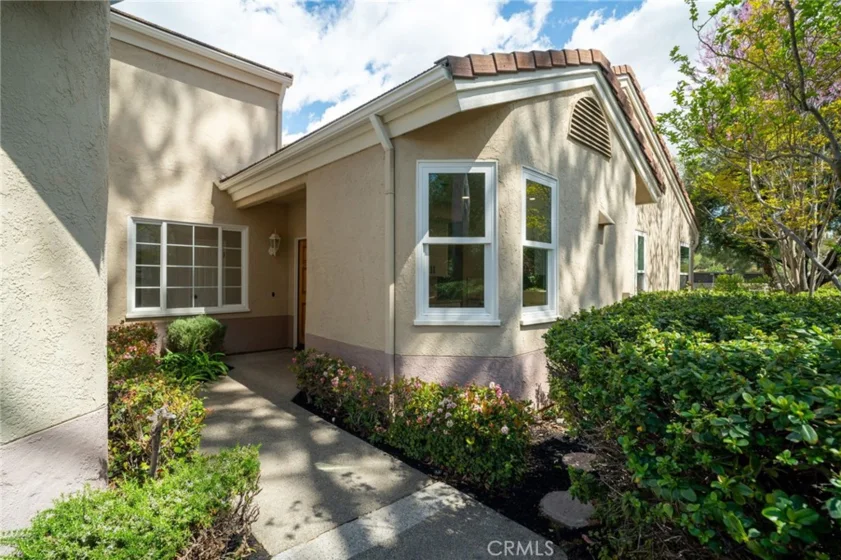 38510 Glen Abbey Lane photo 3
