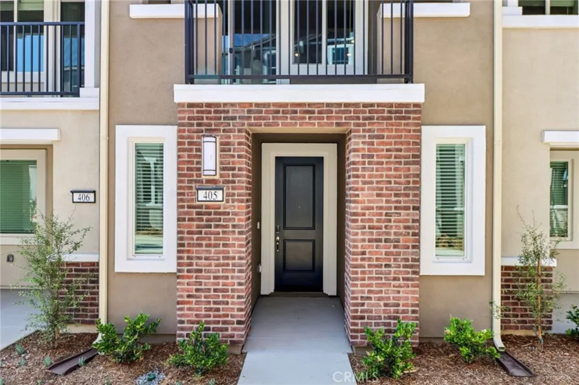 405 Lotus Drive photo 1