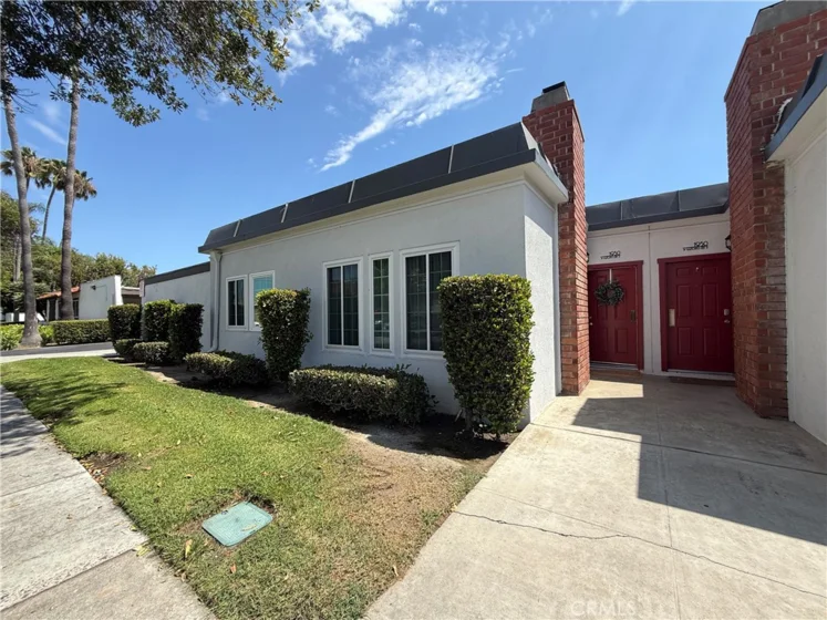 1950 W Glenoaks #a photo 25