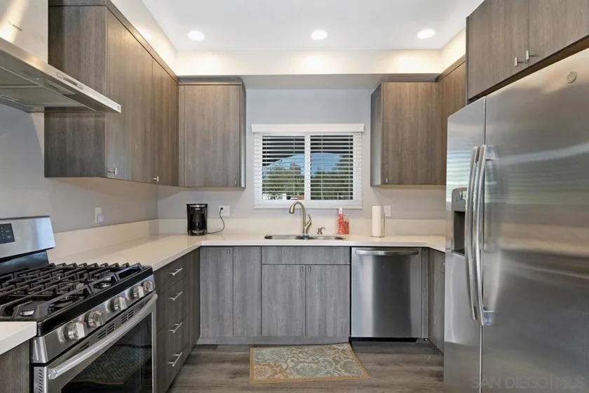 24567 Adams Avenue photo 15
