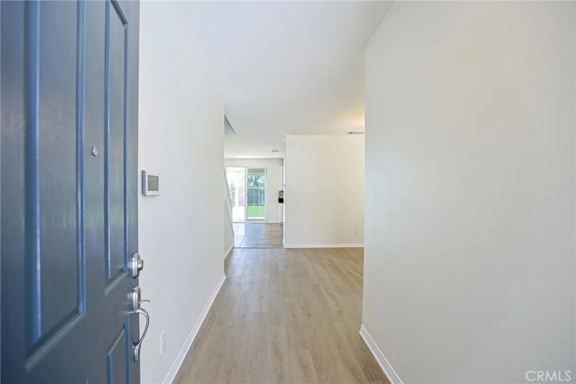 40322 Ariel Hope photo 4