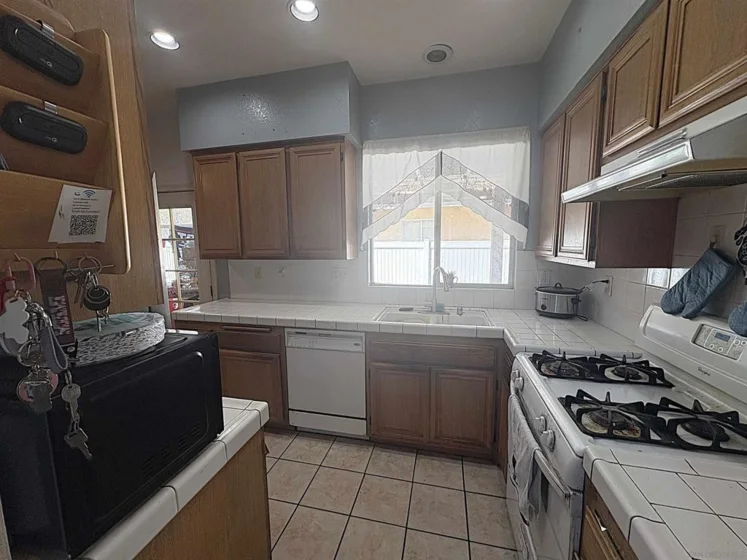 27593 Marian Road photo 11