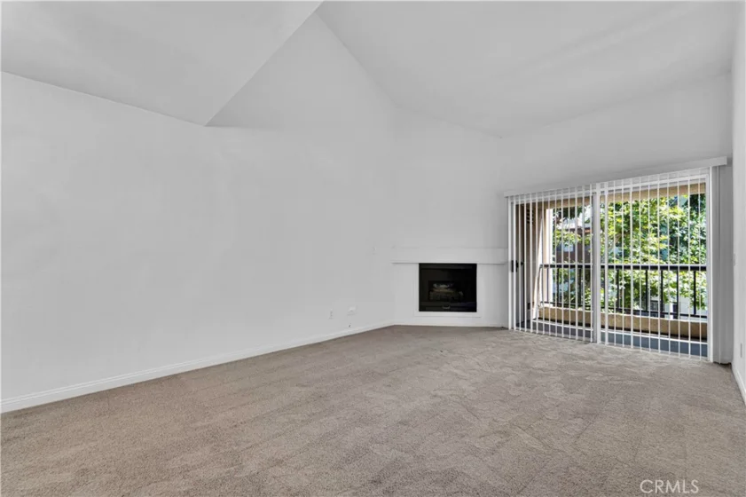 5535 Canoga #332 photo 7
