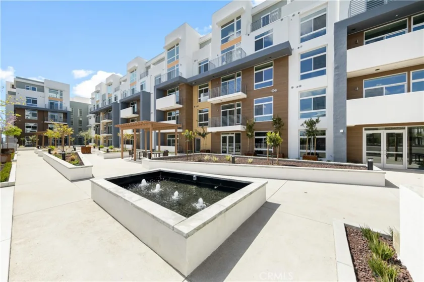 168 S Monterey Street #205 photo 23