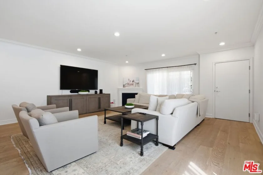 11908 Darlington Avenue #203 photo 39