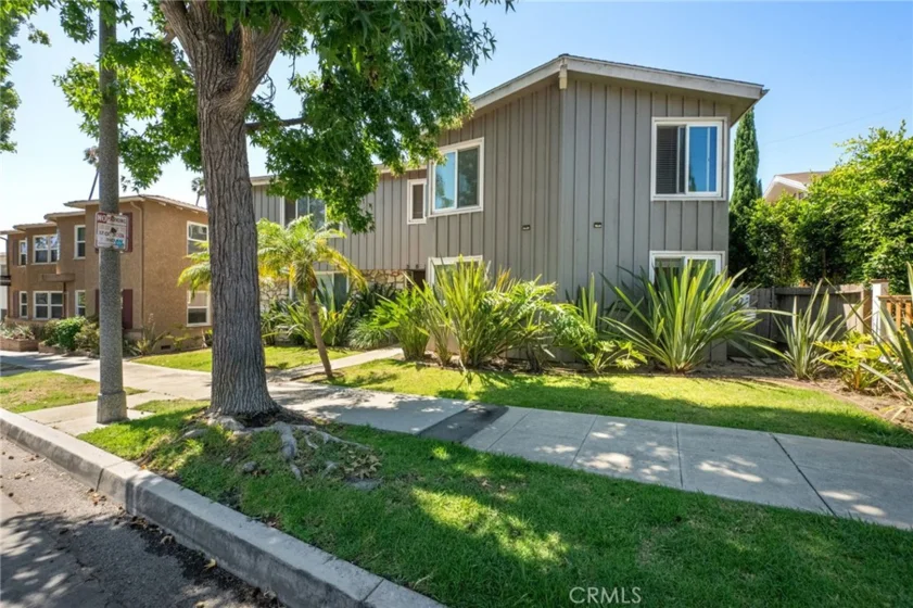 3822 E 1st #1 photo 5