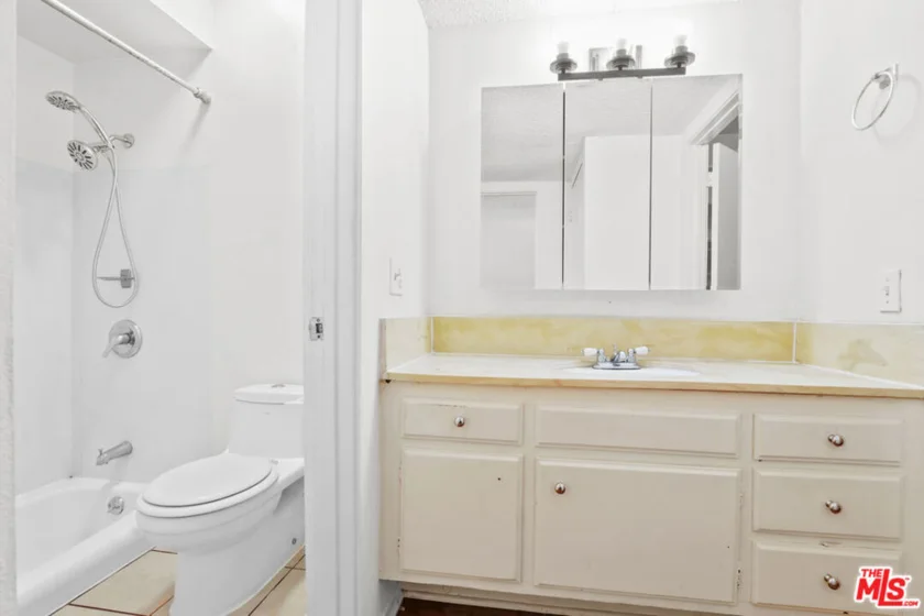 500 Evergreen Street #306 photo 3