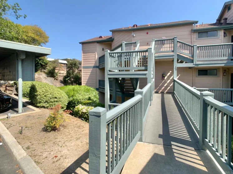 2904 Elm Tree Court photo 1