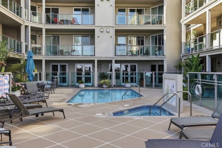 1000 E Ocean #402 photo 31