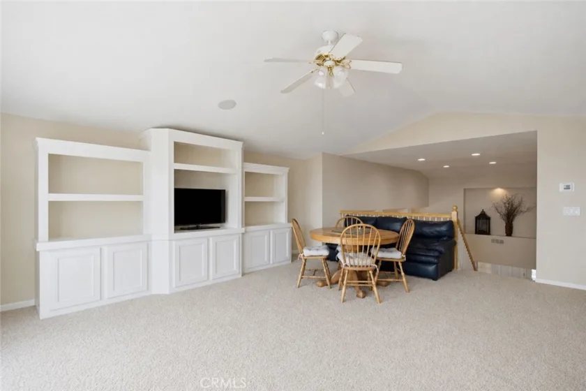 35777 Abelia Street photo 29