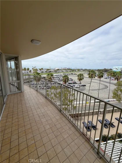 700 E Ocean #808 photo 1