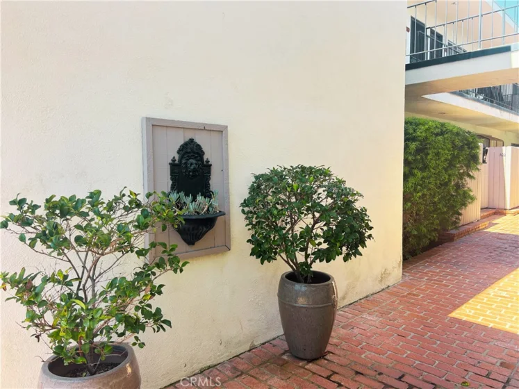 1522 S Centinela Avenue #204 photo 28