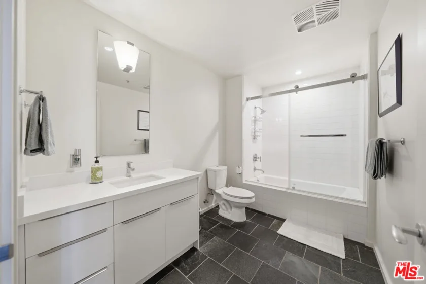 1155 S Grand Avenue #1405 photo 6