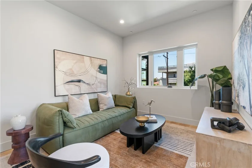 150 S Oak Knoll #103 photo 25