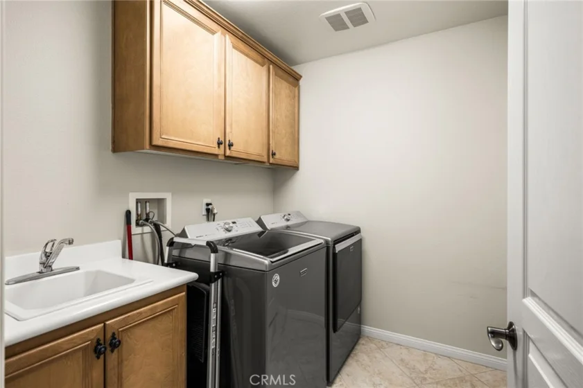 4001 Balmoral photo 44